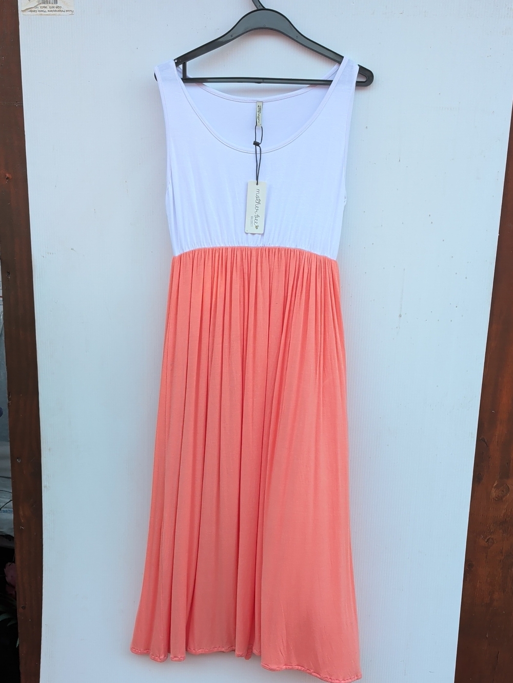 sleeveless color-block maxi dress from Mother Bee Maternity. Size Large. NWT